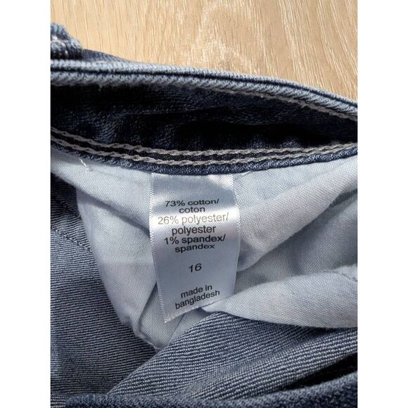 Maurices High Rise Curvy Flare Jeans - Picture 11 of 11